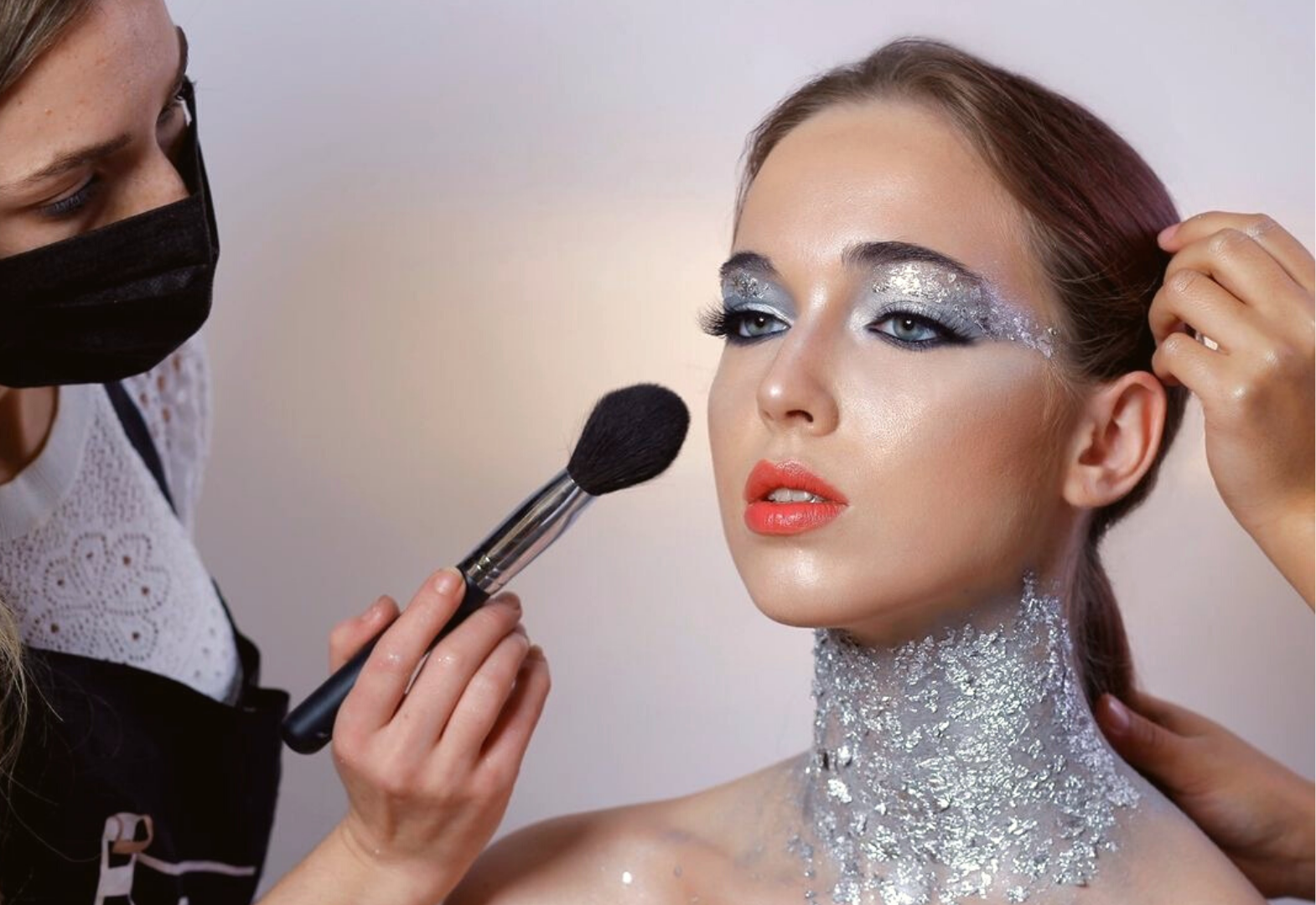 Makeup Courses in Dubai - Top Makeup School in Dubai | Makeup Training Center