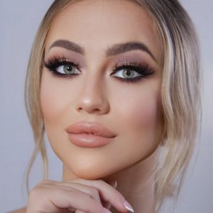 step by step guide on how to apply makeup