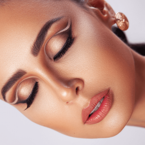 Makeup Courses in Dubai - Top Makeup School in Dubai | Makeup Training Center